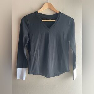 New Universal Standard V Neck Tee Shirt Size 4XS Petite Women Black White